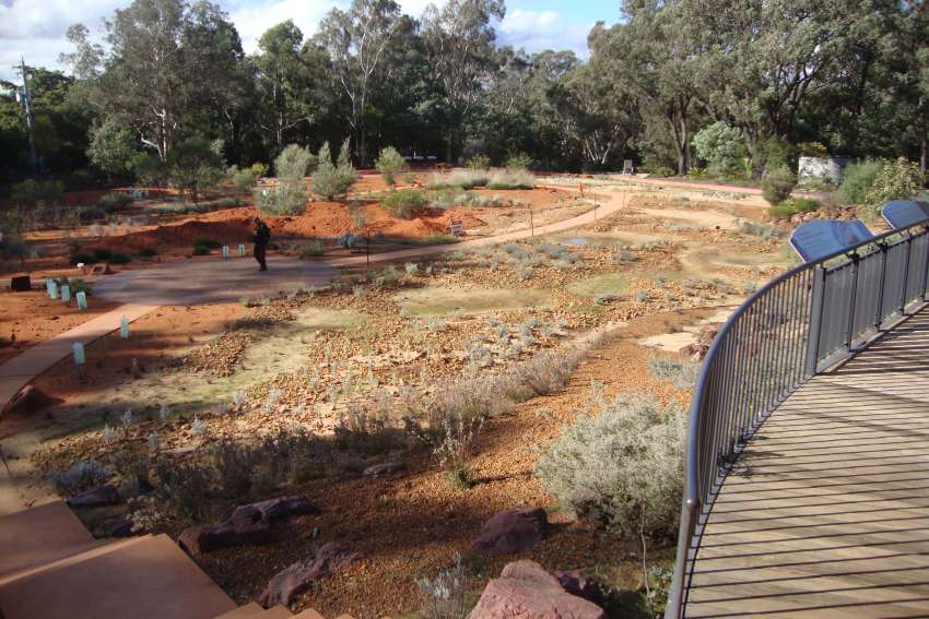 Australian national botanic garden red centre garden 2 1