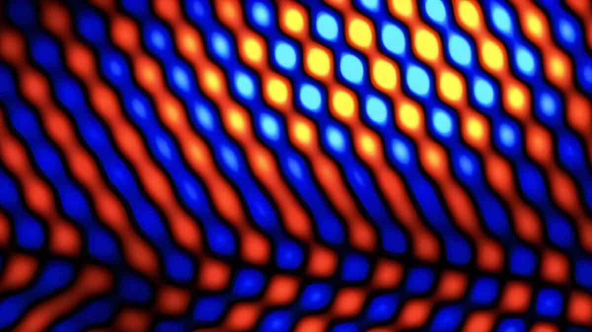 Red and blue diagonal stripe dot pattern