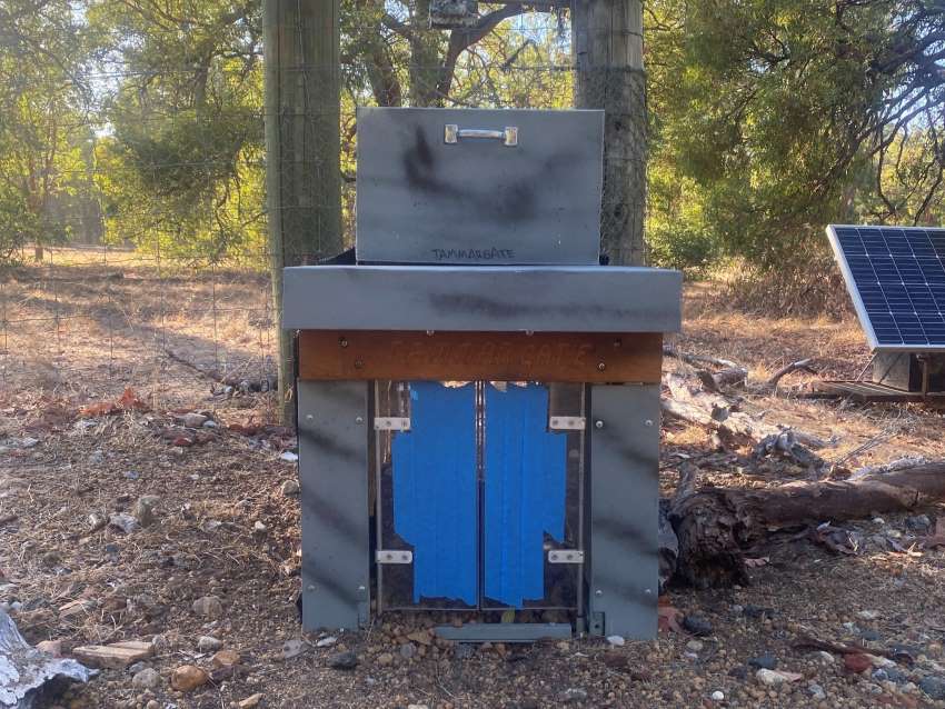 2. Smartgate prototype deployed. © australian wildlife conservancy 850
