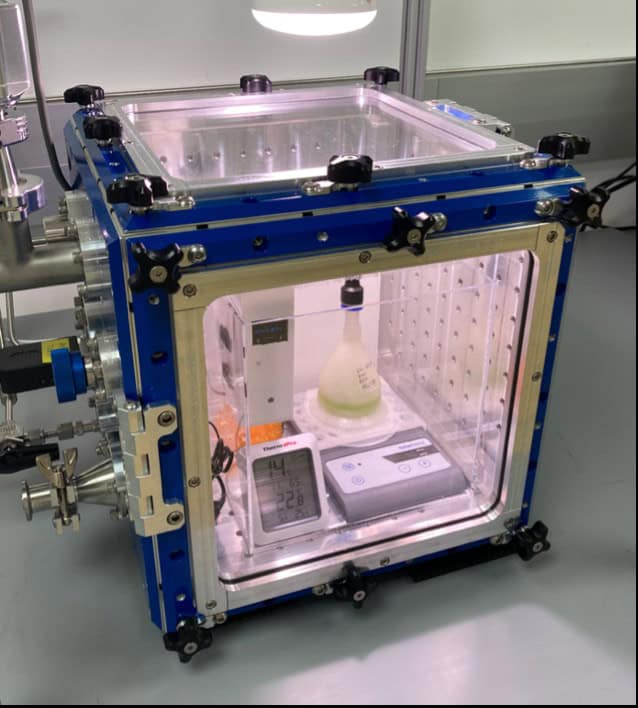 Algae in pressure chamber