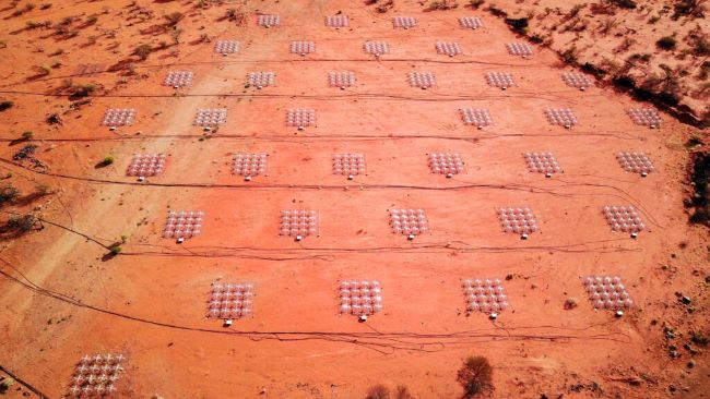 The mwa is located at inyarrimanha ilgari bundara, the csiro murchison radio-astronomy observatory. The observatory is 300 kilometres inland from the coastal town of geraldton, western australia, on wajarri country.