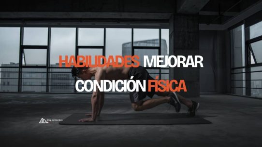 Hombre haciendo un ejercicio de cardio en un gimnasio urbano, enfocado en las habilidades para mejorar la condición física.