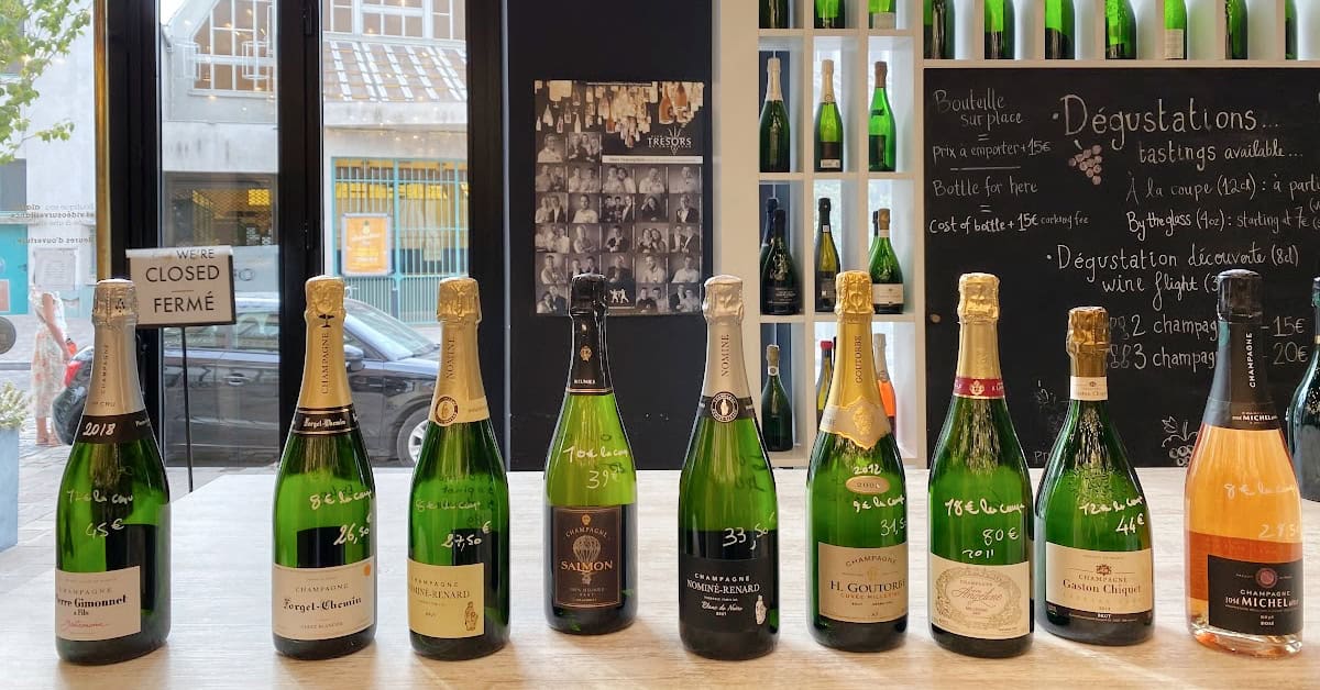 Wine tasting at Trésors de Champagne Boutique in Reims