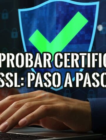 Comprobar un certificado SSL: escudo con marca de verificación verde y candados sobre un portátil