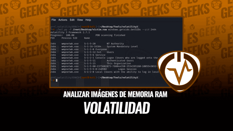 Captura de pantalla mostrando el uso de la herramienta Volatilidad para analizar una imagen de memoria RAM.