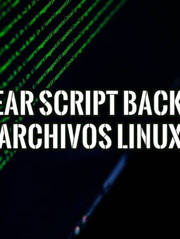 Una imagen de un portátil mostrando código en la pantalla, con el texto "CREAR SCRIPT BACKUP ARCHIVOS LINUX" superpuesto.