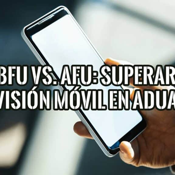 Mano entregando un smartphone para una revisión de móvil en la aduana.