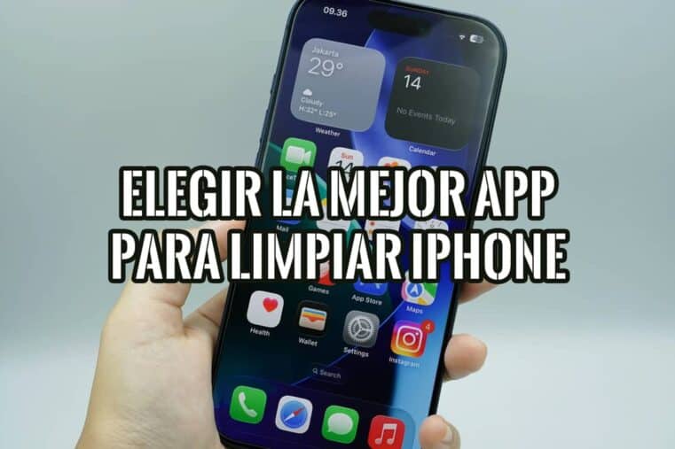 Mano sosteniendo un iPhone con la pantalla de inicio llena de apps, al elegir una app para limpiar el iPhone