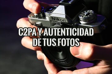 Cámara Nikon sostenida entre las manos, ilustrando C2PA y la autenticidad de las fotos