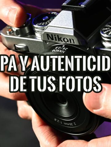Cámara Nikon sostenida entre las manos, ilustrando C2PA y la autenticidad de las fotos