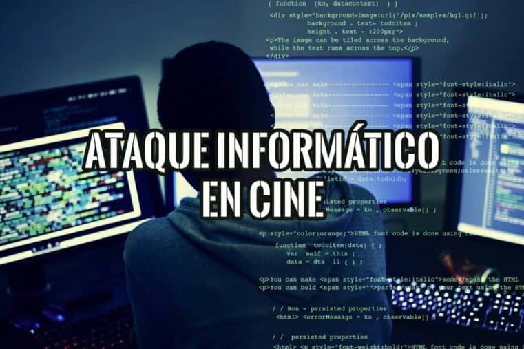 Hacker encapuchado frente a varias pantallas con código, el cliché del ataque informático en el cine