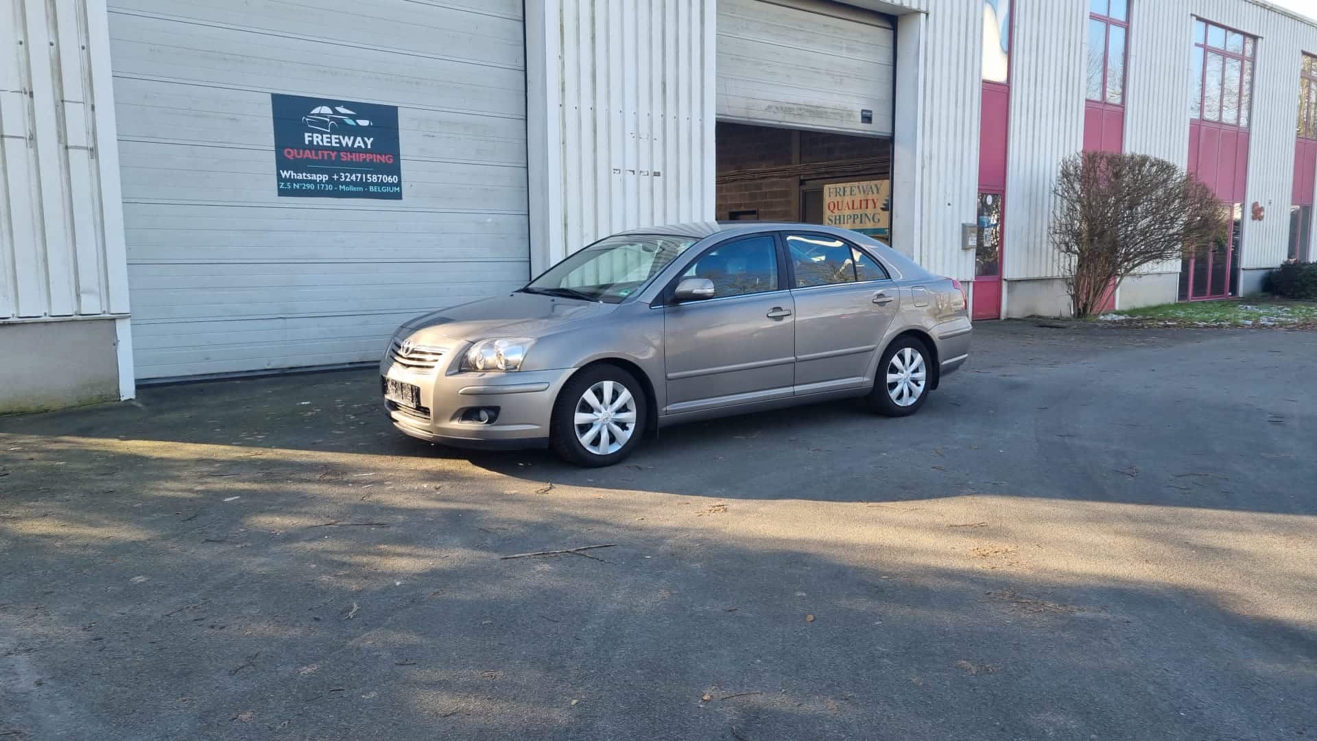TOYOTA AVENSIS 1.8 HB (REF188047)
