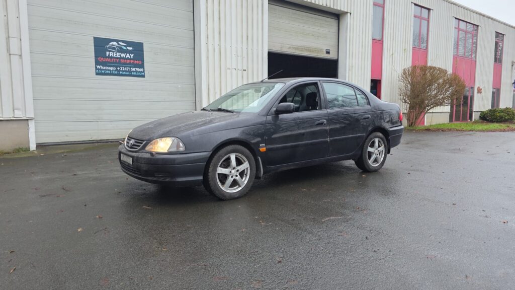 TOYOTA AVENSIS 1.8 SEDAN MANUAL (REF082014)