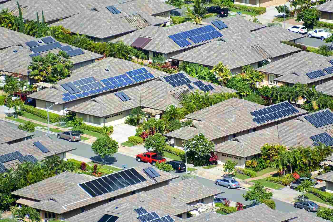 Incorporate a Solar System into Your New Build - Green Home Gnome