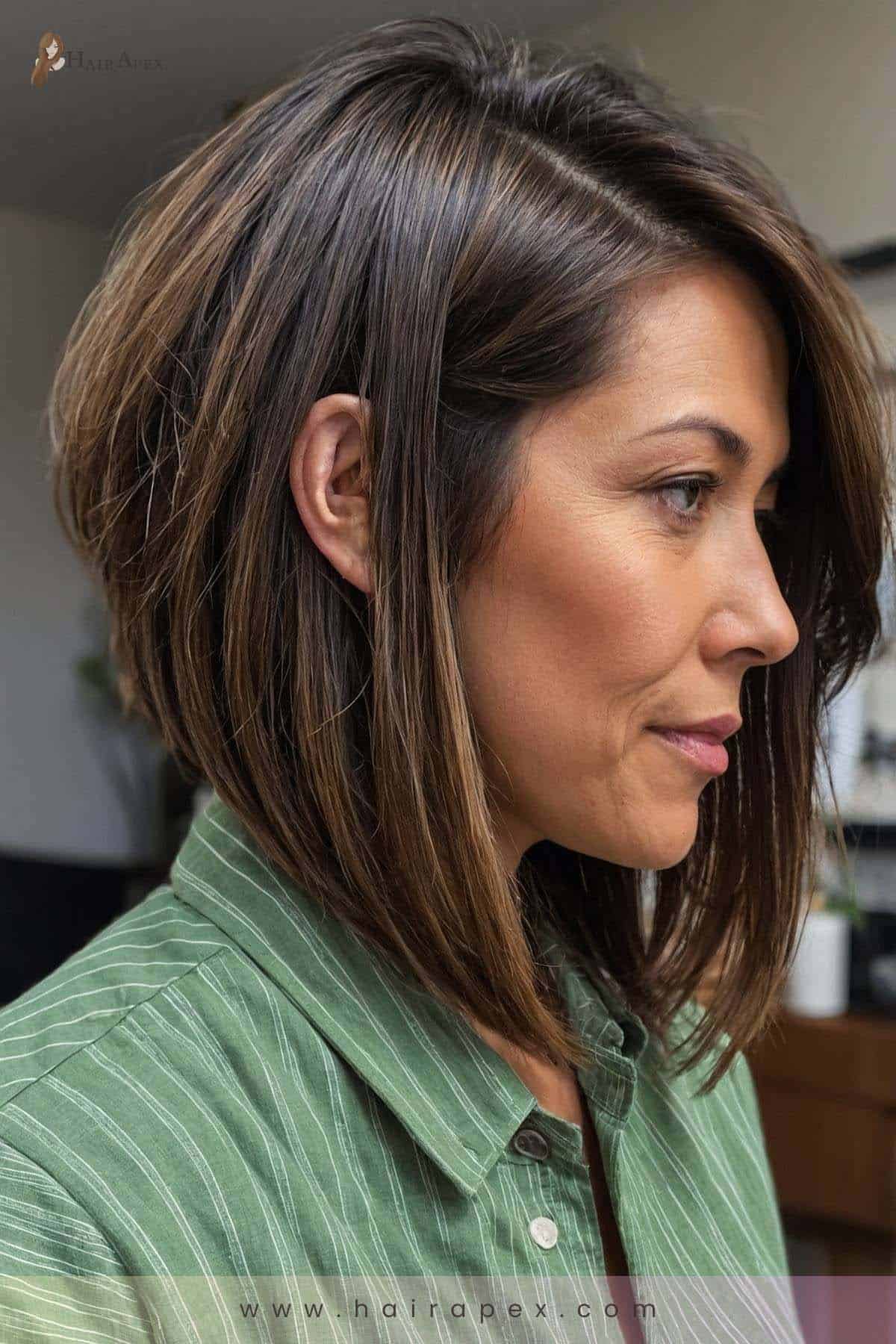 Medium Length Haircut 40 Year Old Woman 14