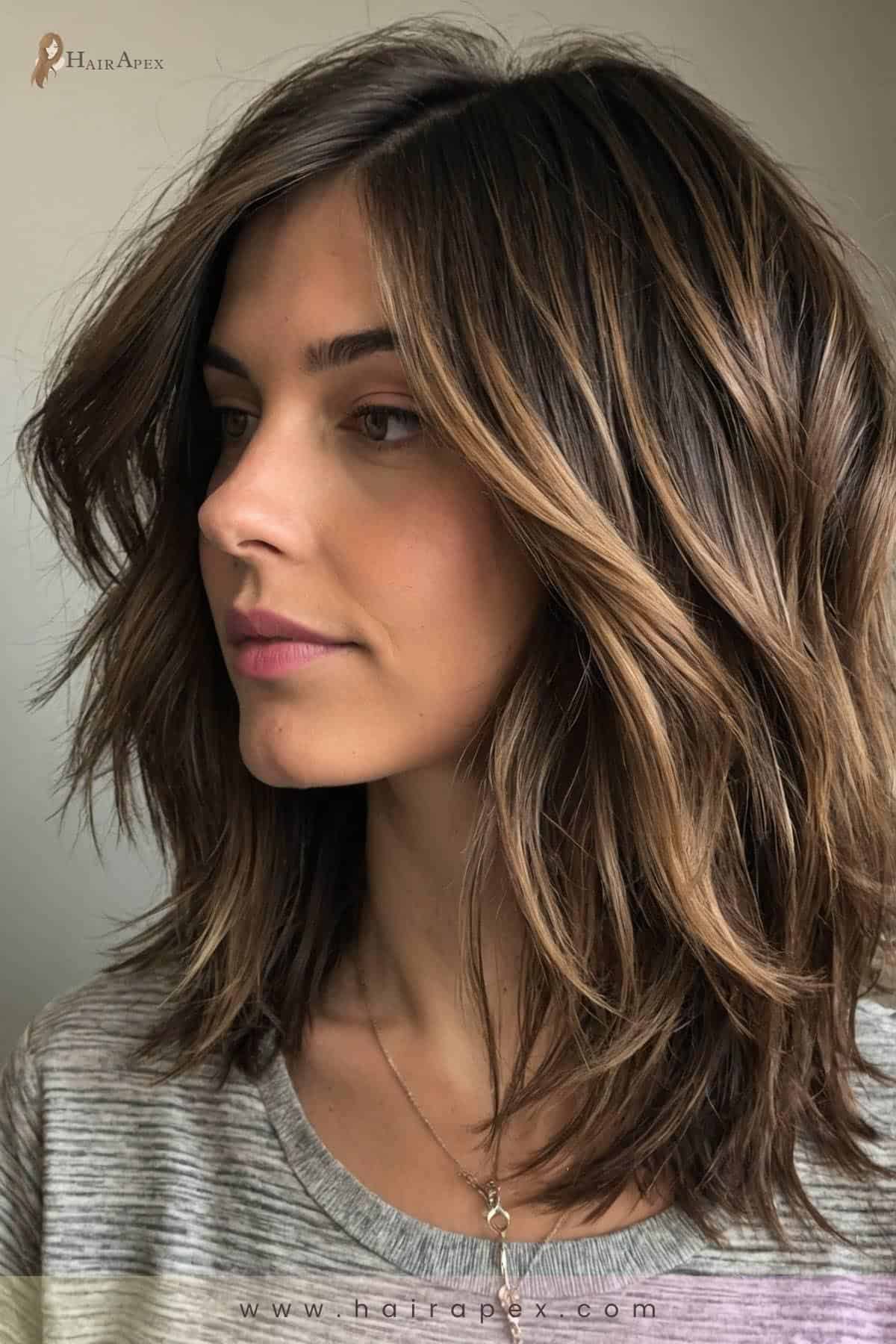 medium length haircut for round faces 2