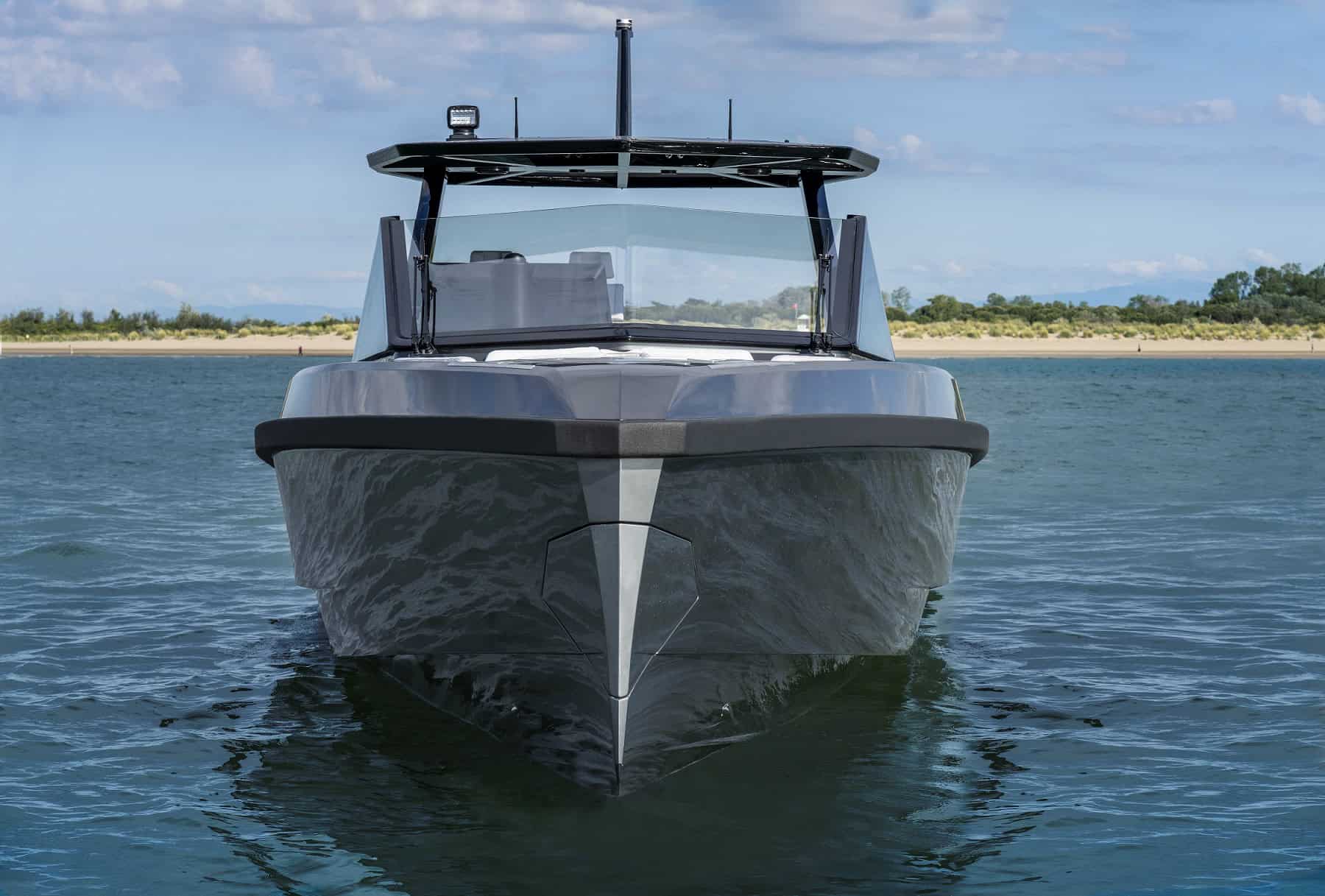 Wally Shows Its Sporty Side with the 43wallytender X