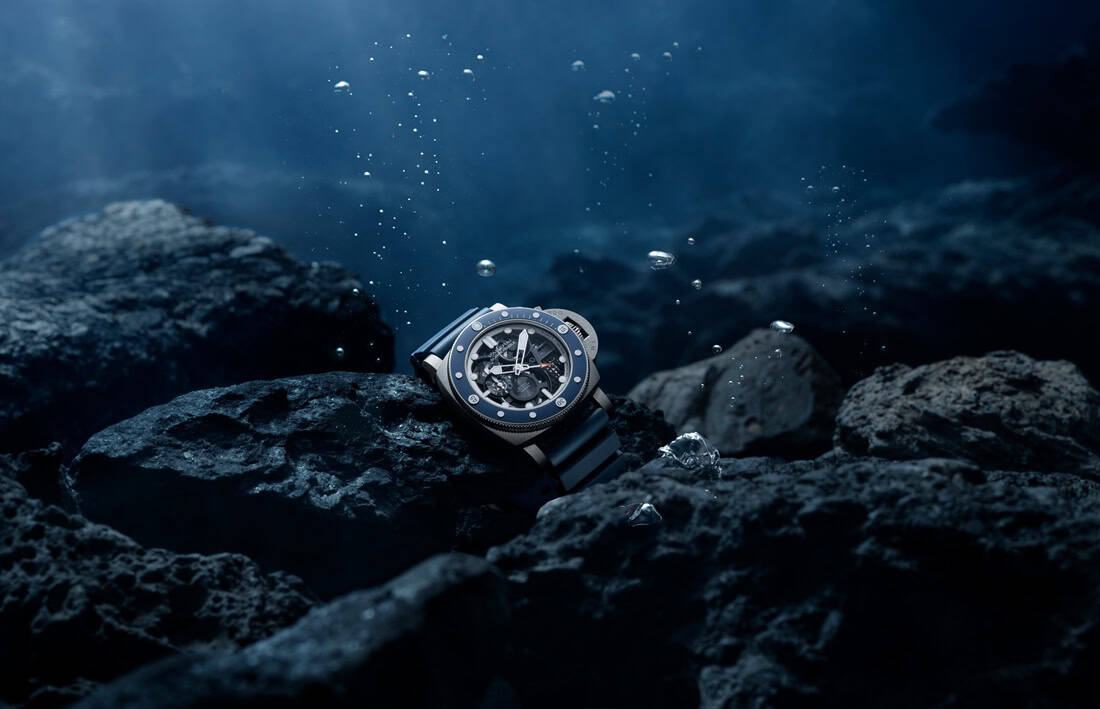 Introducing the Panerai Submersible GMT PAM01495 Just in Time For Summer