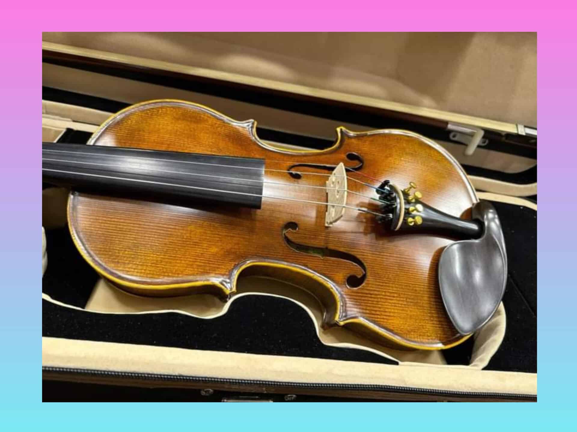 ⁦كمانجه ماركه سوزكي مقاس 4/4⁩ - الصورة ⁦2⁩