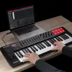 ⁦M-Audio Oxygen 49 MKV⁩ - الصورة ⁦4⁩