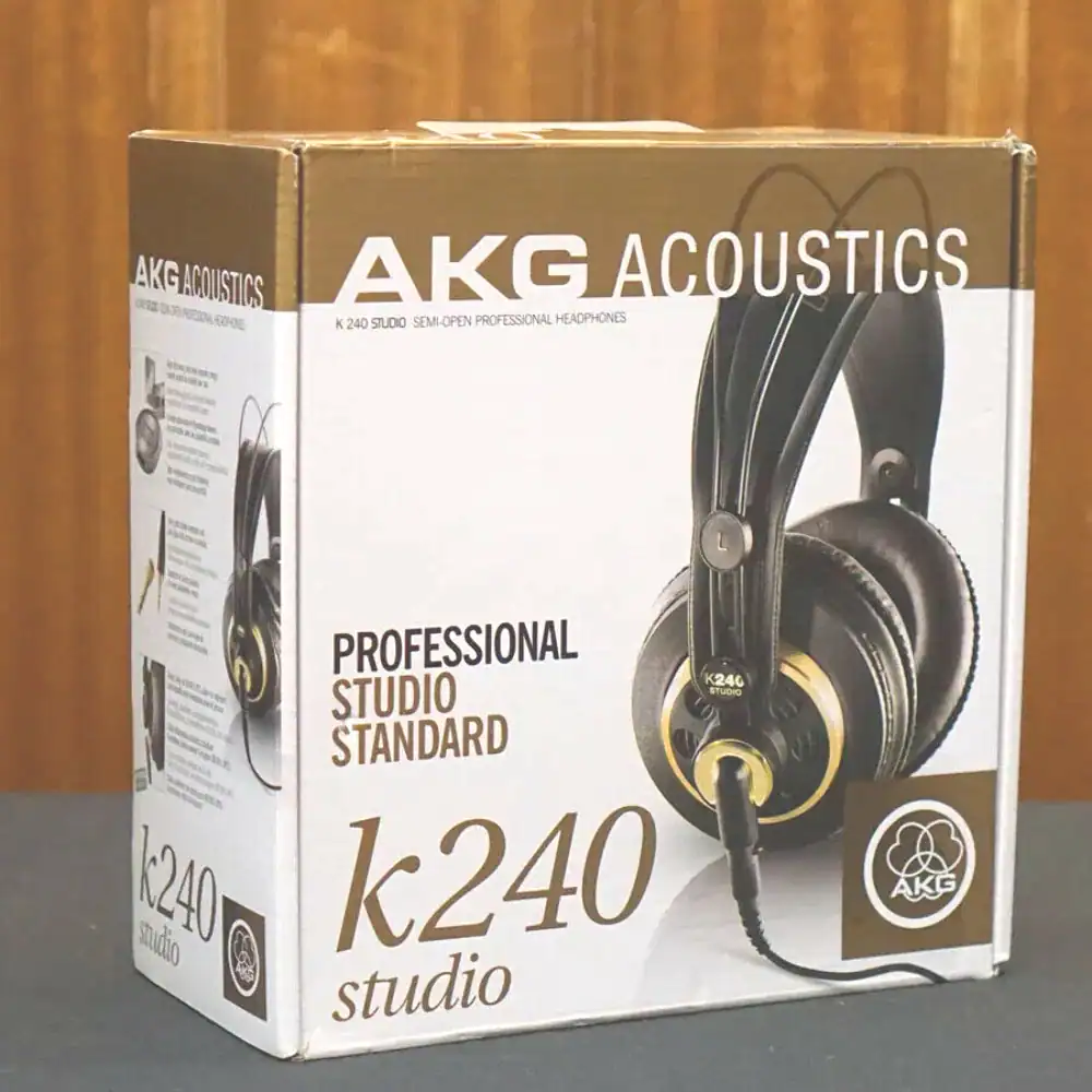 ⁦AKG K240 Semi-open Pro Studio HeadphoneAKG K240 Semi-open Pro Studio Headphone⁩ - الصورة ⁦1⁩
