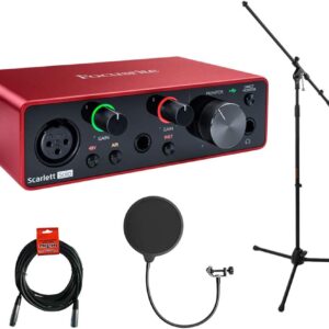 موزع منفذ صوت USB مكون من منفذي ادخال ومنفذي اخراج من الجيل الثالث من فوكاسرايت سكارليت مع حامل ميكروفون ثلاثي القوائم وذراع حمل، مع فلتر كيلوبي بوب ومجموعة كيبلات اكس ال ار