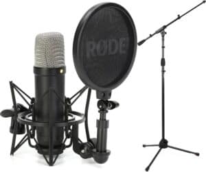 ميكروفون مكثف مع حامل سلسلة سيجنتشر من رود - NT1 أسود، XLR