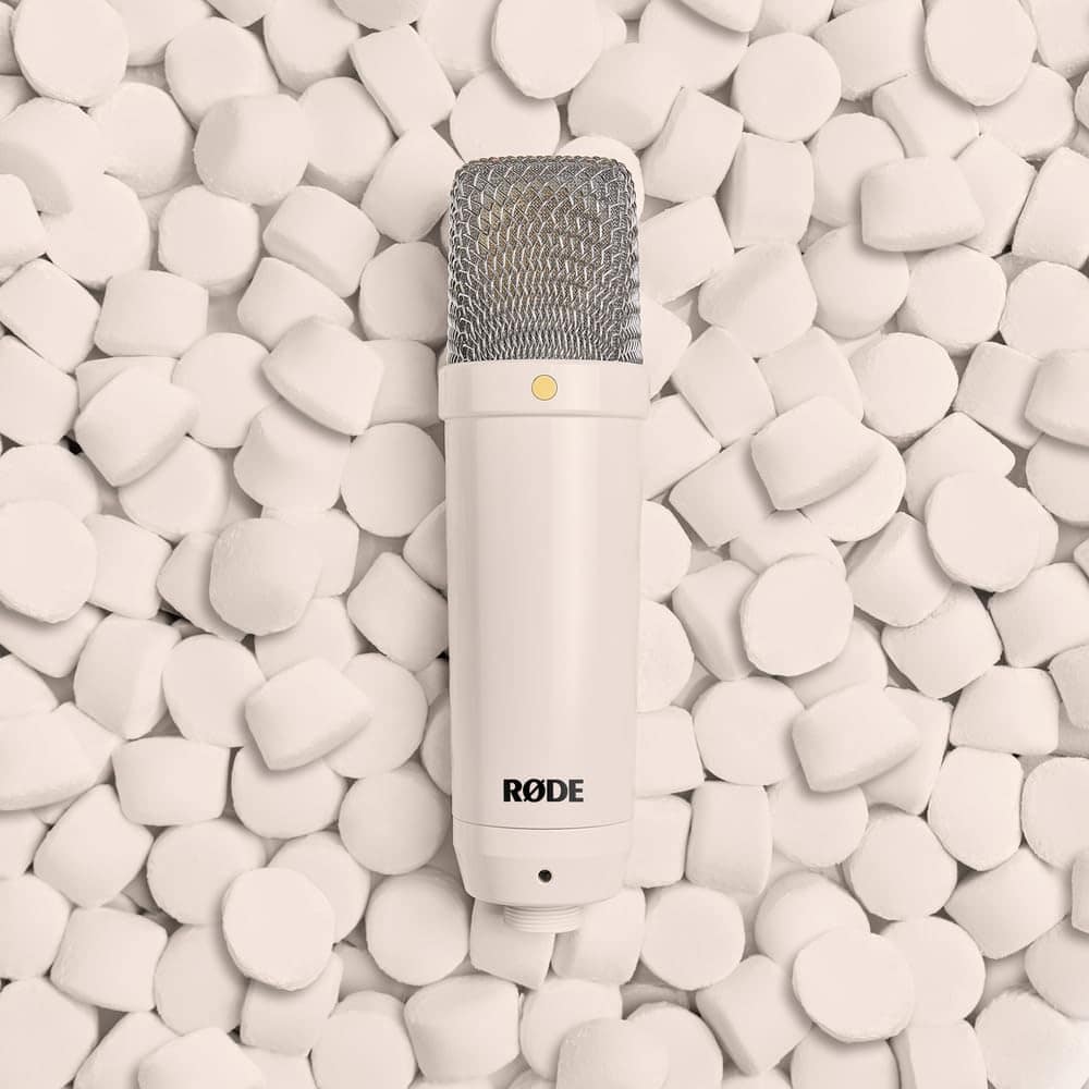 ⁦RØDE NT1 Signature White مايكروفون استوديو كلاسيكي بتقنية حديثة⁩ - الصورة ⁦2⁩