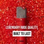⁦RØDE NT1 Signature red مايكروفون استوديو كلاسيكي بتقنية حديثة⁩ - الصورة ⁦2⁩
