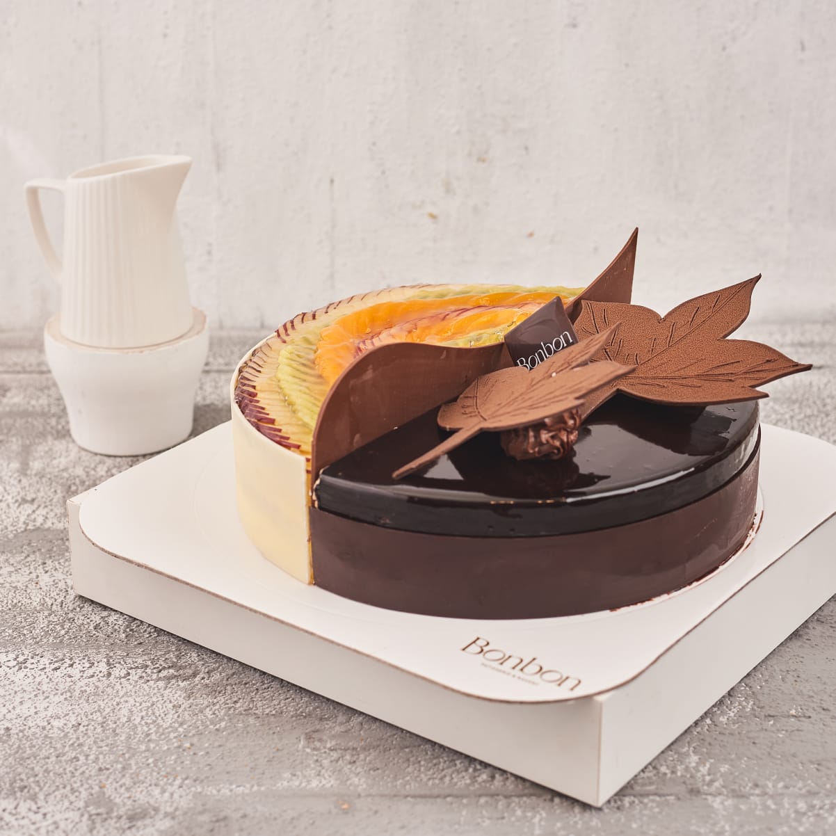 WhatsApp Image 2024-11-28 at 5.35.33 PM تورتة ( 24 ) شوكلت وفاكهه - الصورة 1