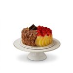 تورتة فيوتين وفراولة (18Cm)