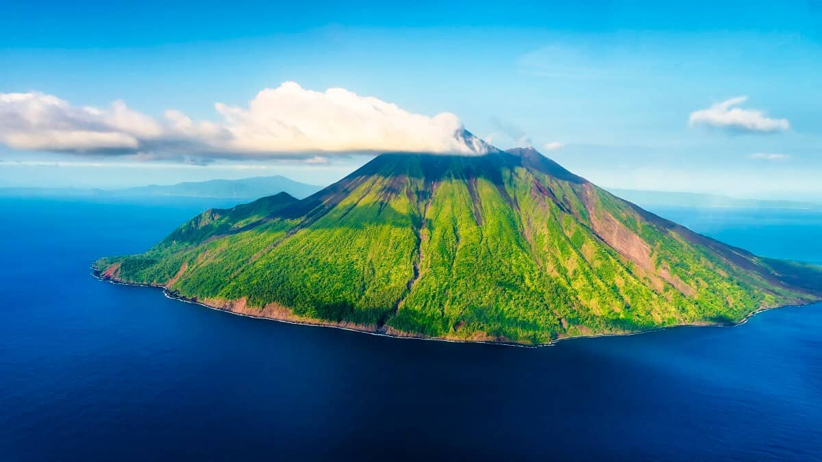 Photo of volcano on the sea