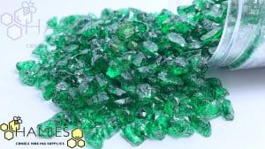 احجار اخضر زجاجي وسط