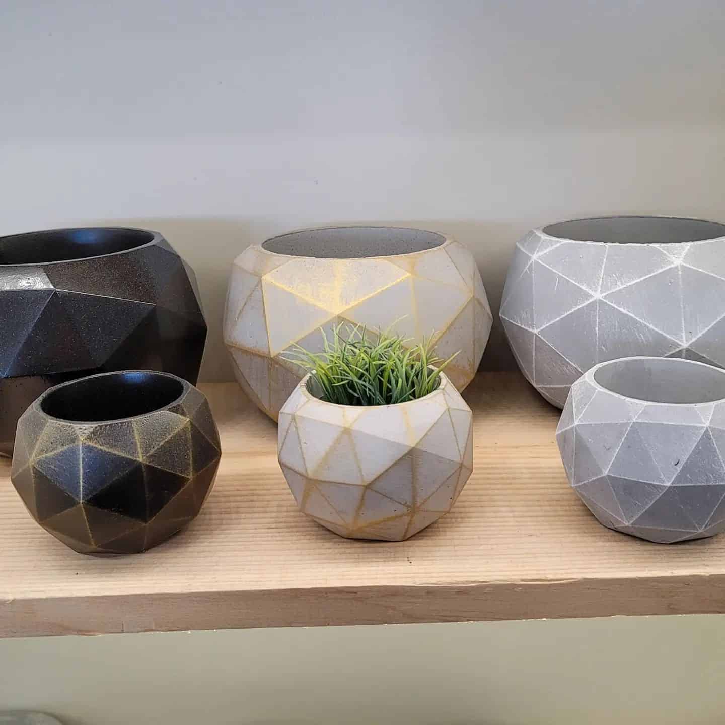 ⁦بوت سداسي⁩ - الصورة ⁦1⁩