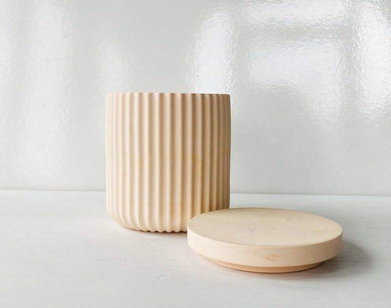 ⁦كوب مضلع بغطاء⁩ - الصورة ⁦4⁩