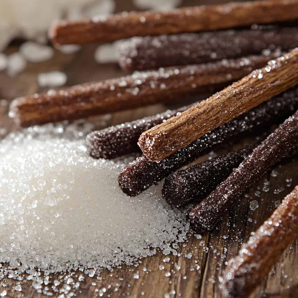 delicious-vanilla-sugar-sticks-closeup-table-2 فانيلا شوجر - الصورة 1