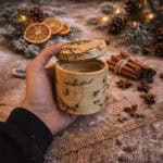 كوب خشب طبيعي بغطاء حفر كهرباء