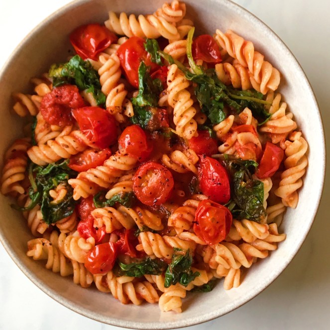 Hearty Kale and Marinara Pasta - The Dish On Healthy