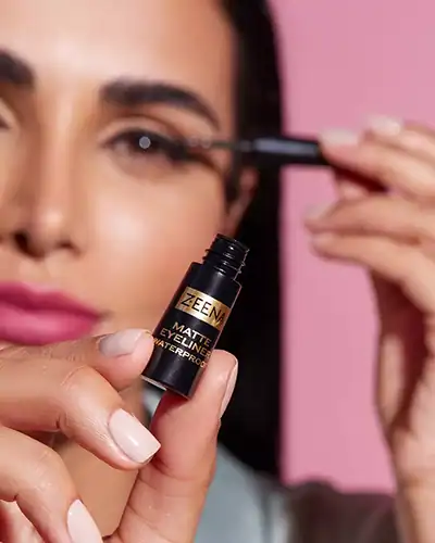 ⁦كحل سائل مُضاد للماء بتأثير الـ "مات" من زينة Matte Eyeliner Wp No. 010⁩ - الصورة ⁦4⁩