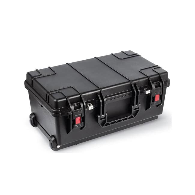 شنطة معدات ترولي MANO SPECTA SPC-1520 صلبة بعجلات مقاومة للماء والغبار والصدمات IP67 مقاس 56.7×35.7×24.3 سم