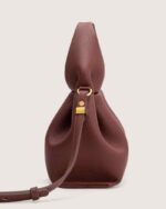 ⁦شنطة أمجاد النسائية جلد باللون العودي⁩ - الصورة ⁦3⁩