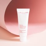 مستحضر لتعزيز إشراق البشرة من كلارنس