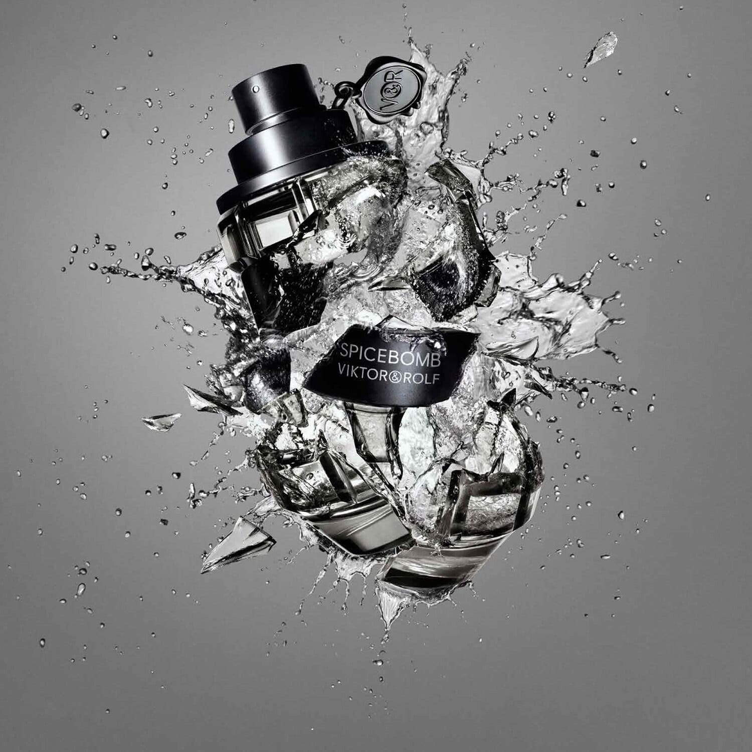 ⁦عطر سبايس بومب من فيكتور آند رولف⁩ - الصورة ⁦2⁩
