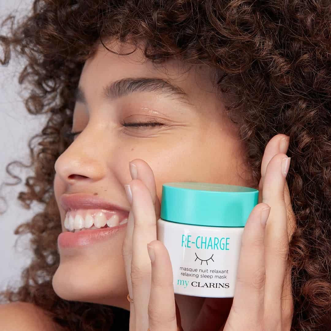 CLARINS RE-CHARGE MASQUE DE NUIT HYDRATANT قناع ليلي ماي كلارنس ري-تشارج لتهدئة البشرة - الصورة 1