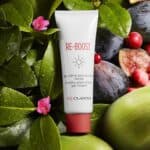 كريم جِل ملون ماي كلارنس ريبوست لإشراقة صحية