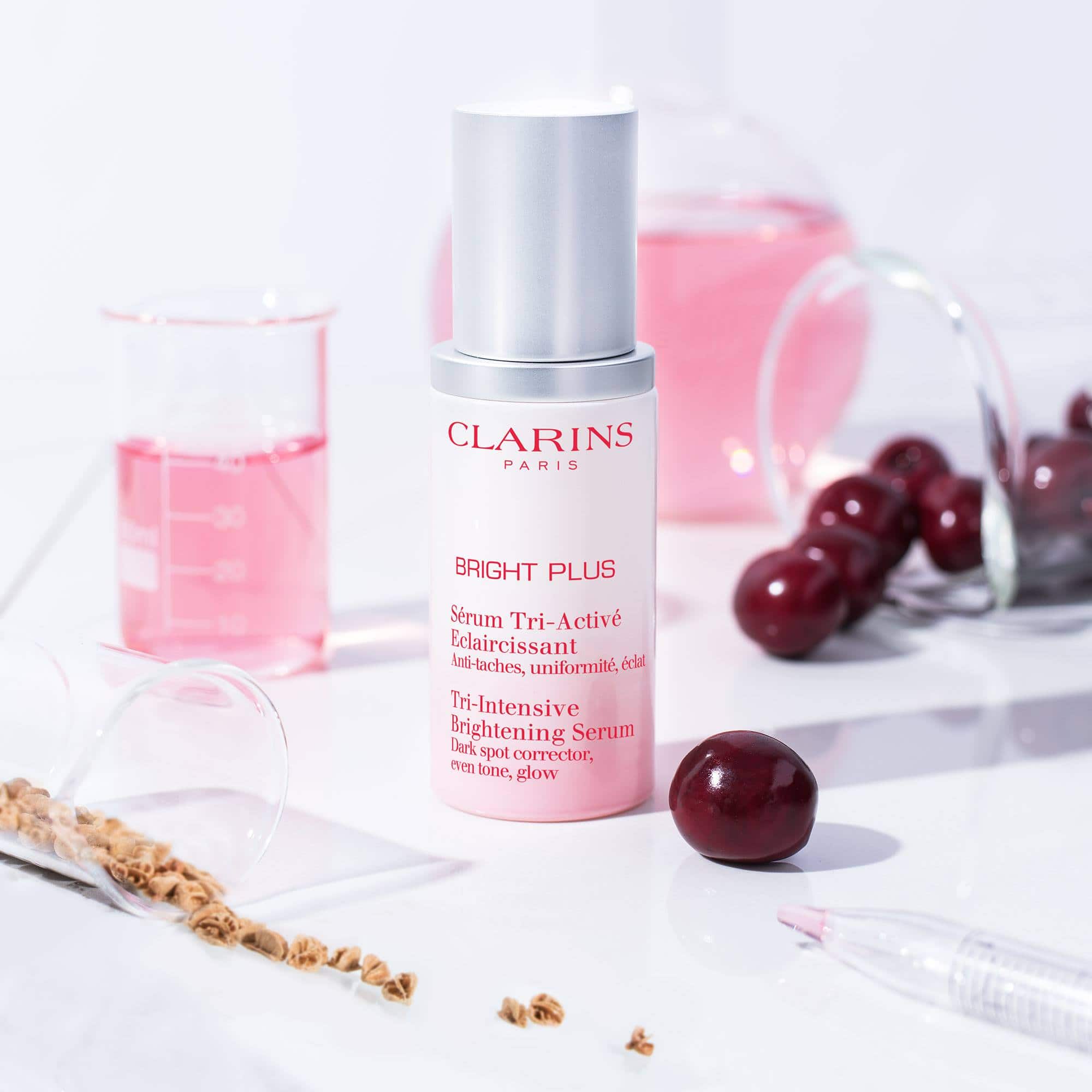 Clarins White Plus Tri-intensive Brightening Serum سيروم وايت بلس سيروم ثلاثي مكثف لتفتيح البشرة كلارنس - الصورة 1