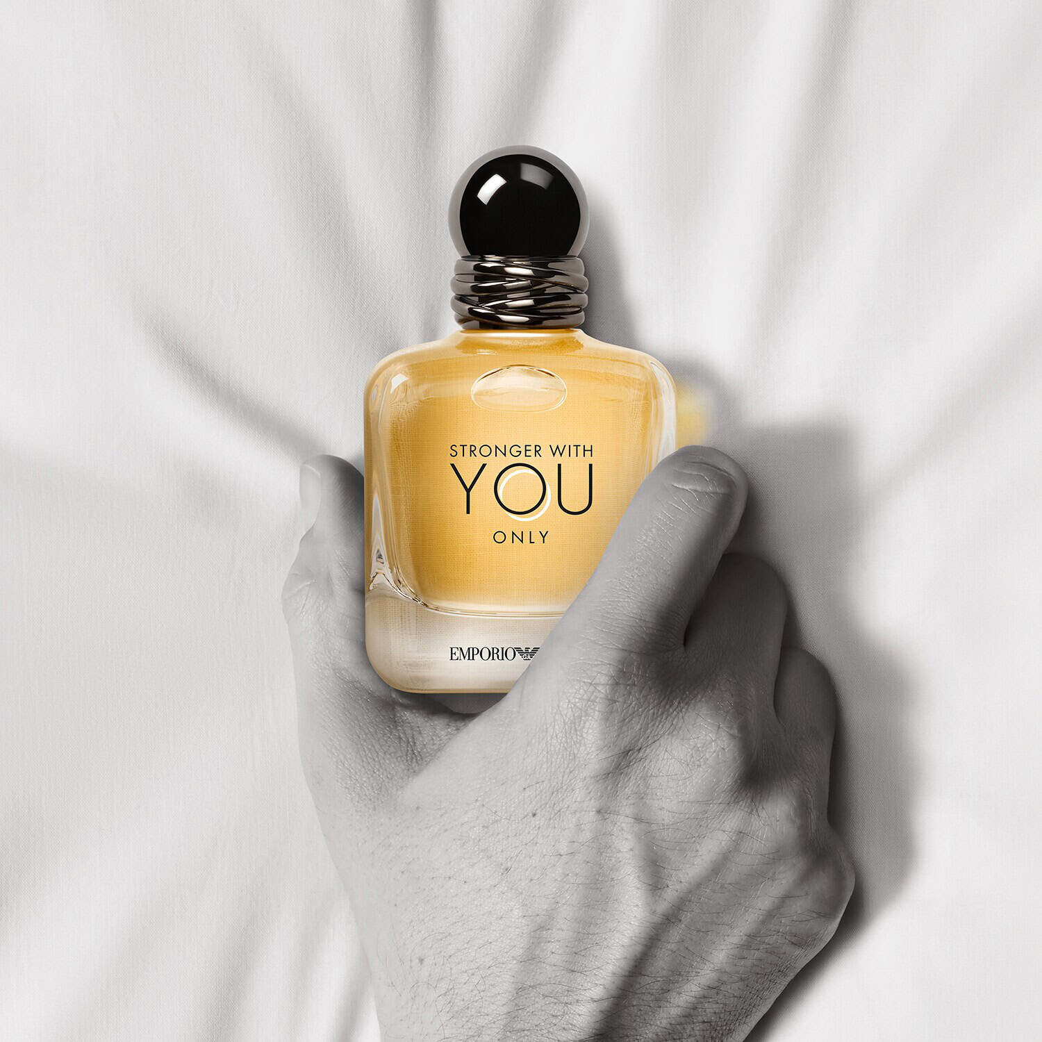 Armani Stronger With You Only عطر سترونجر وذ يو أونلي من إمبريو أرماني - الصورة 1