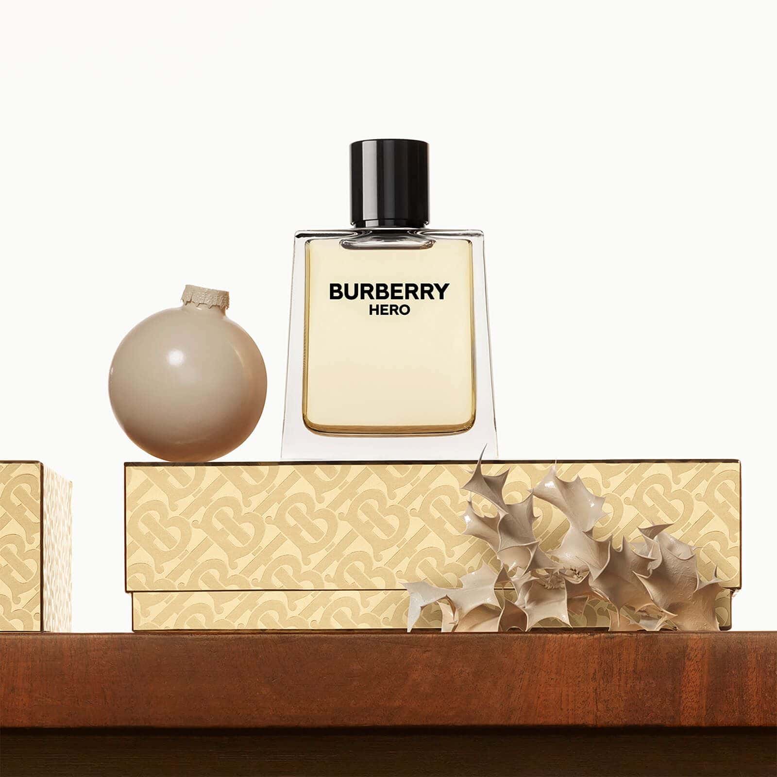 Burberry Hero EDT2 عطر هيرو من بربري - الصورة 1