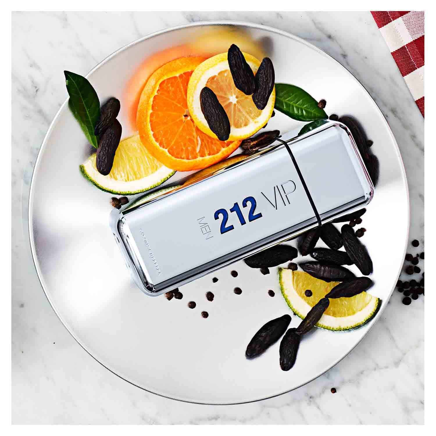 Carolina Herrera 212 VIP Men EdT عطر 212 في آي بي للرجال تواليت من كارولينا هيريرا - الصورة 1