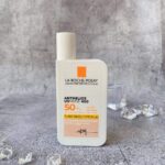 واقي شمس سائل انثيليوس يو في مون 400 ملون من لاروش بوزييه